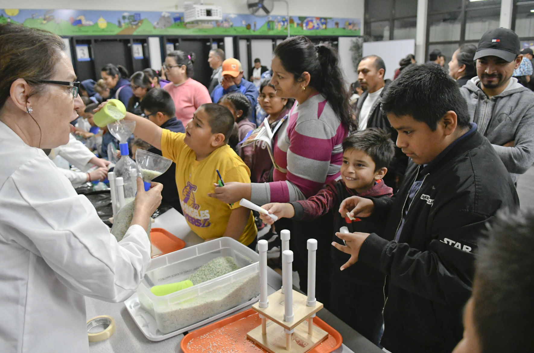 120519 Fairlawn STEAM night 09.jpg